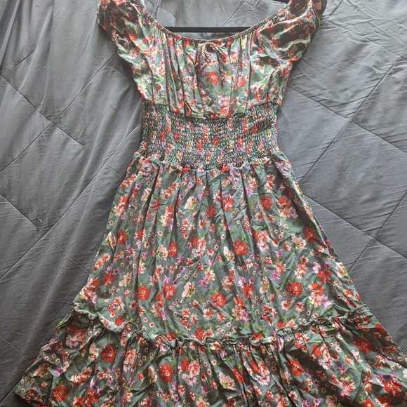 FINAL PRICE Coco and Shay Short Floral Dress NWOT Size L - Picture 4 of 7